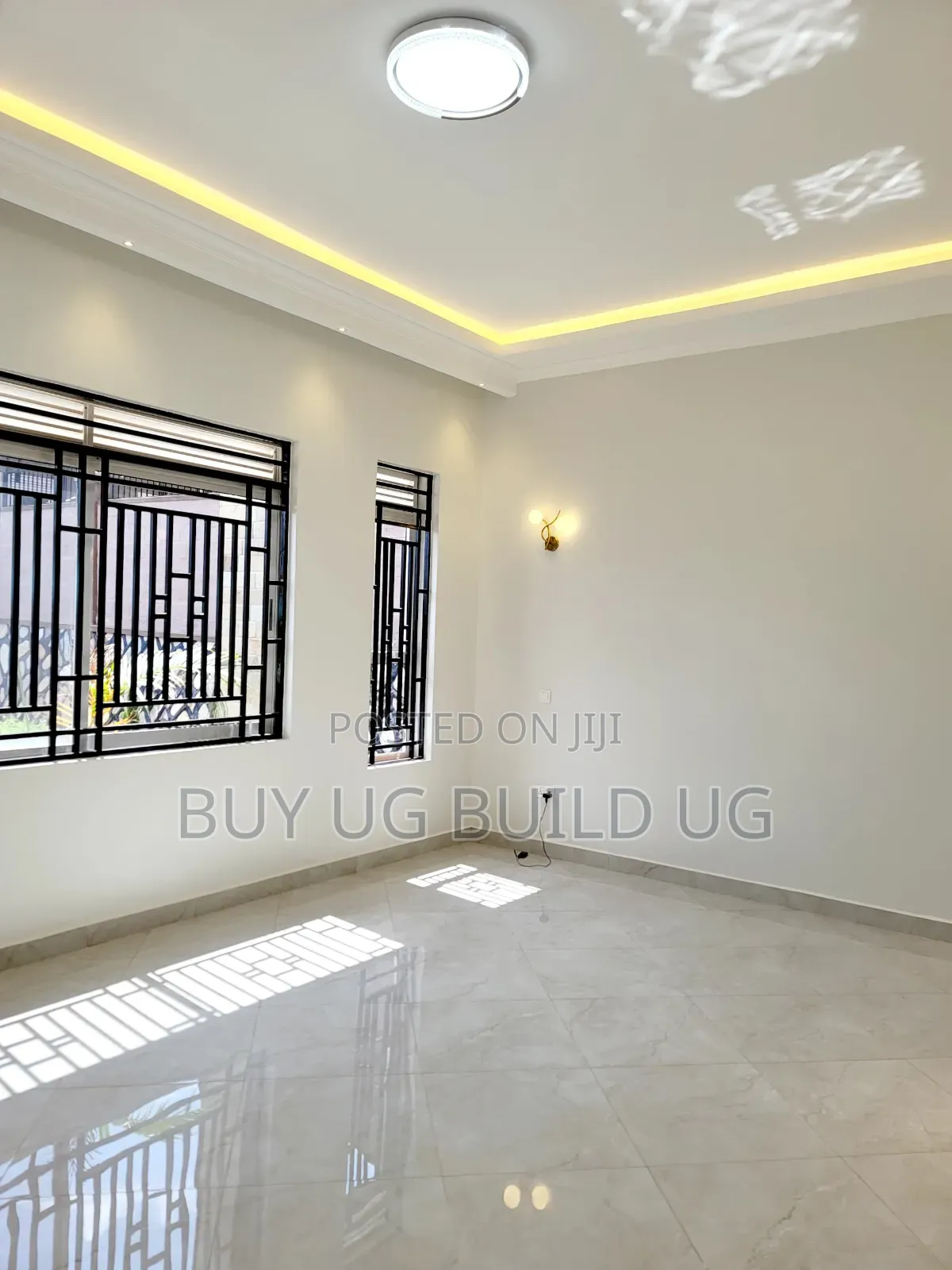 4bdrm Bungalow in Bwebajja Akright, Division A for sale