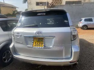 Toyota Vanguard 2009 Silver
