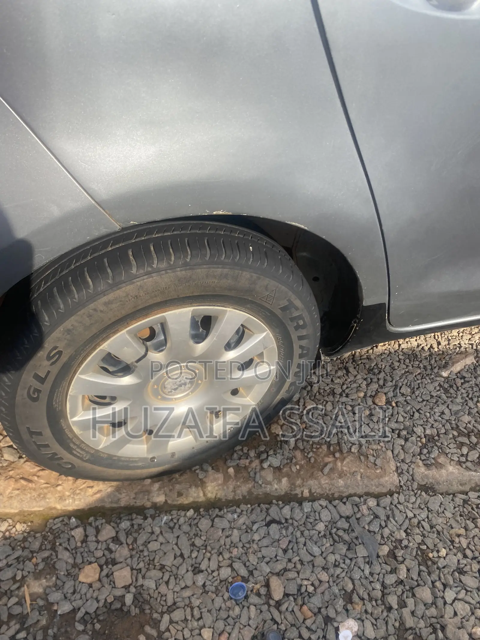 Toyota Vitz 2010 Silver