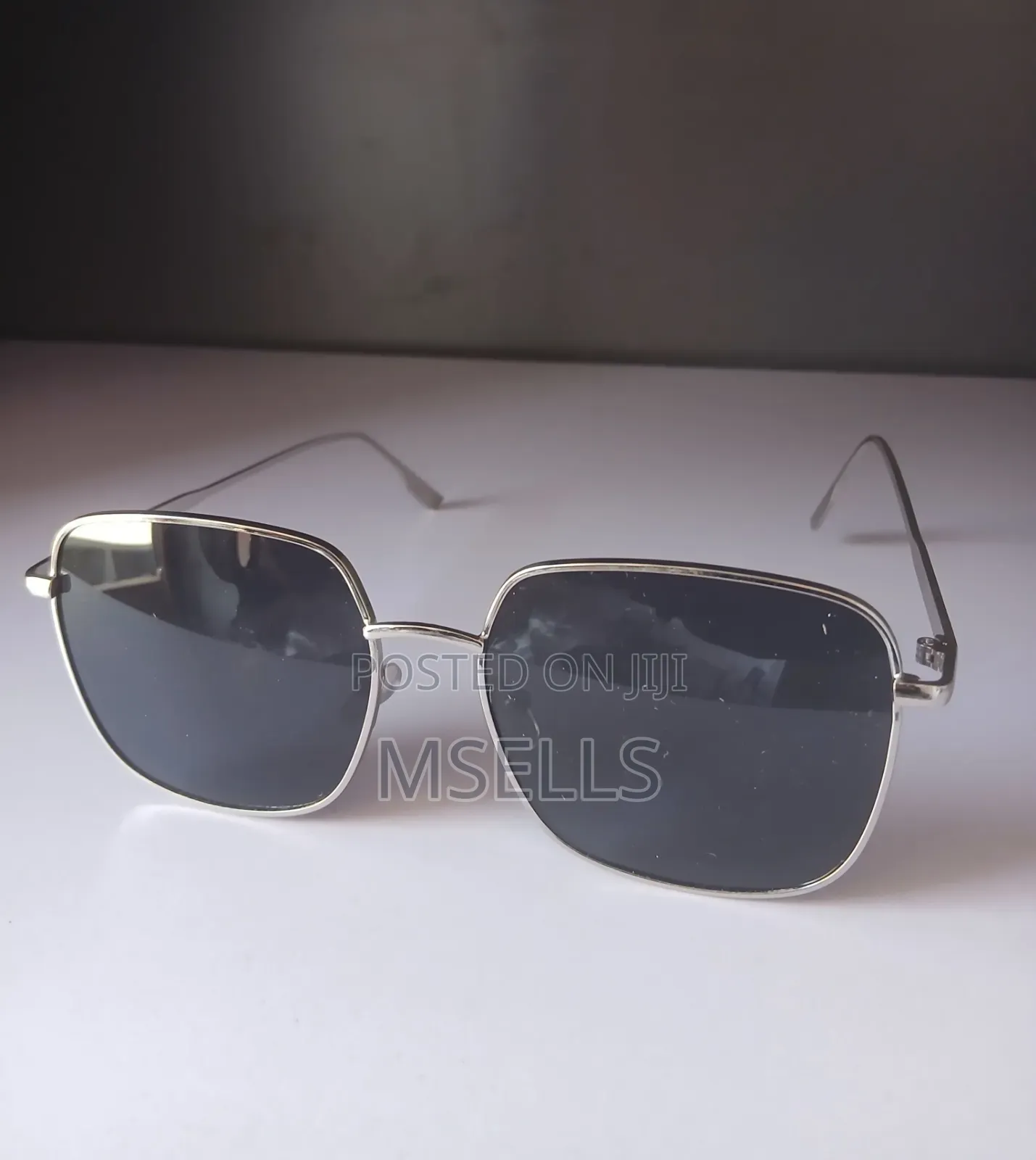 Square Metallic Frame Sunglasses