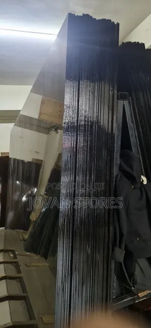 Glass 8mm Laminated Black 7ft X 10ft