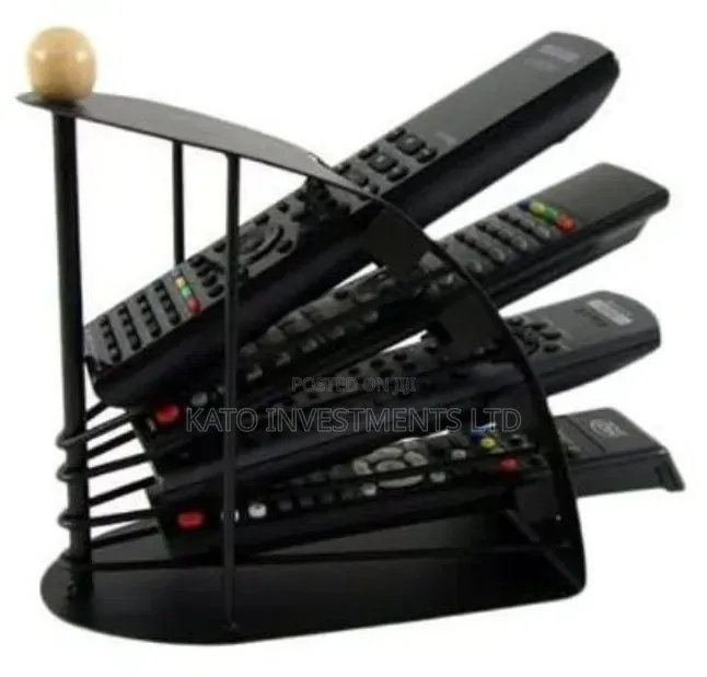 4 Remote Carpacity Remote Organizer