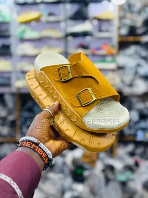 Denyu Casual Double-Buckle Slide Sandals.