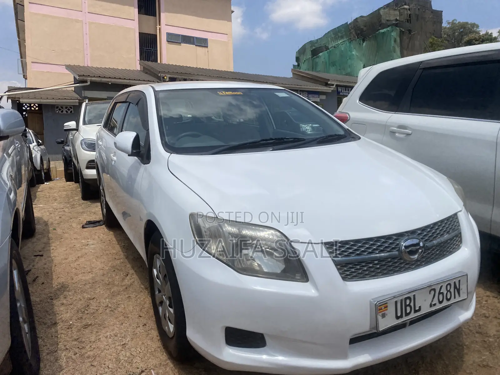 Toyota Noah 2010 White