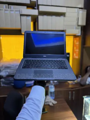 New Laptop Dell Latitude 3310 4GB Intel Core i5 SSD 128GB