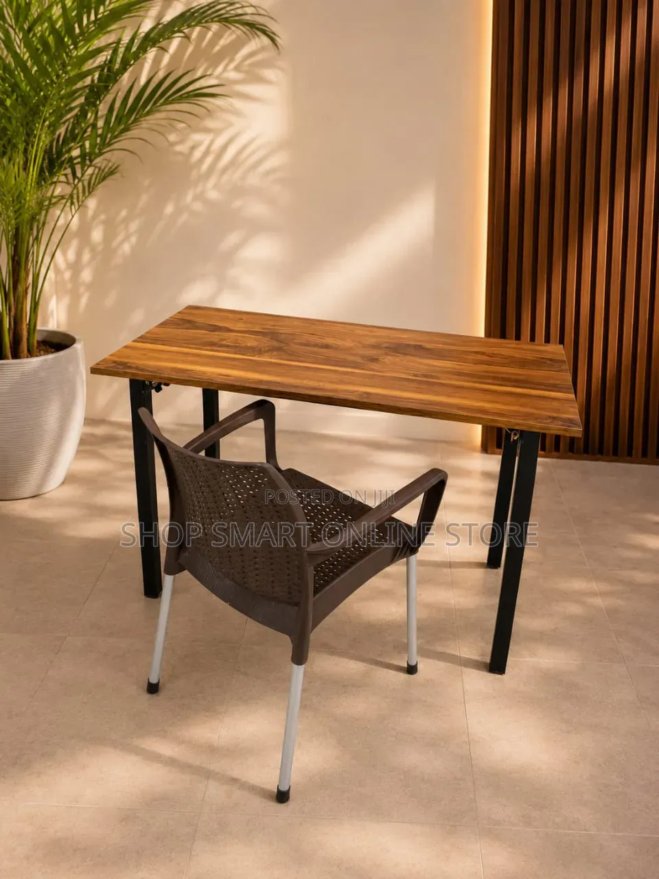 Modern Reading Table and Chair