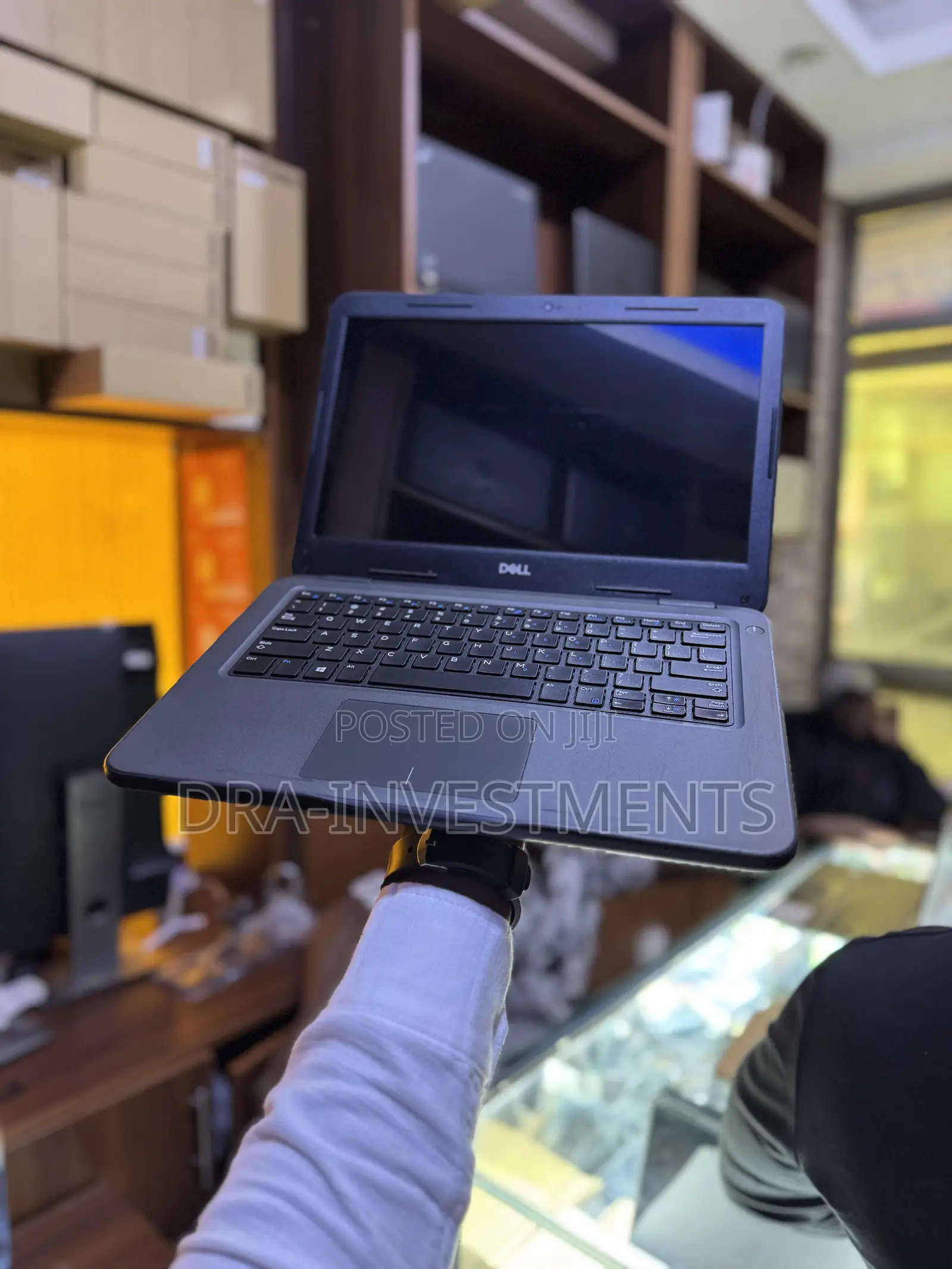 Laptop Dell Latitude 3310 4GB Intel Core i3 HDD 500GB