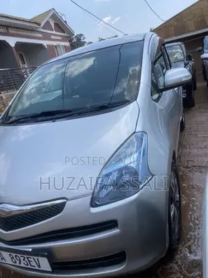 Toyota Ractis 2012 White