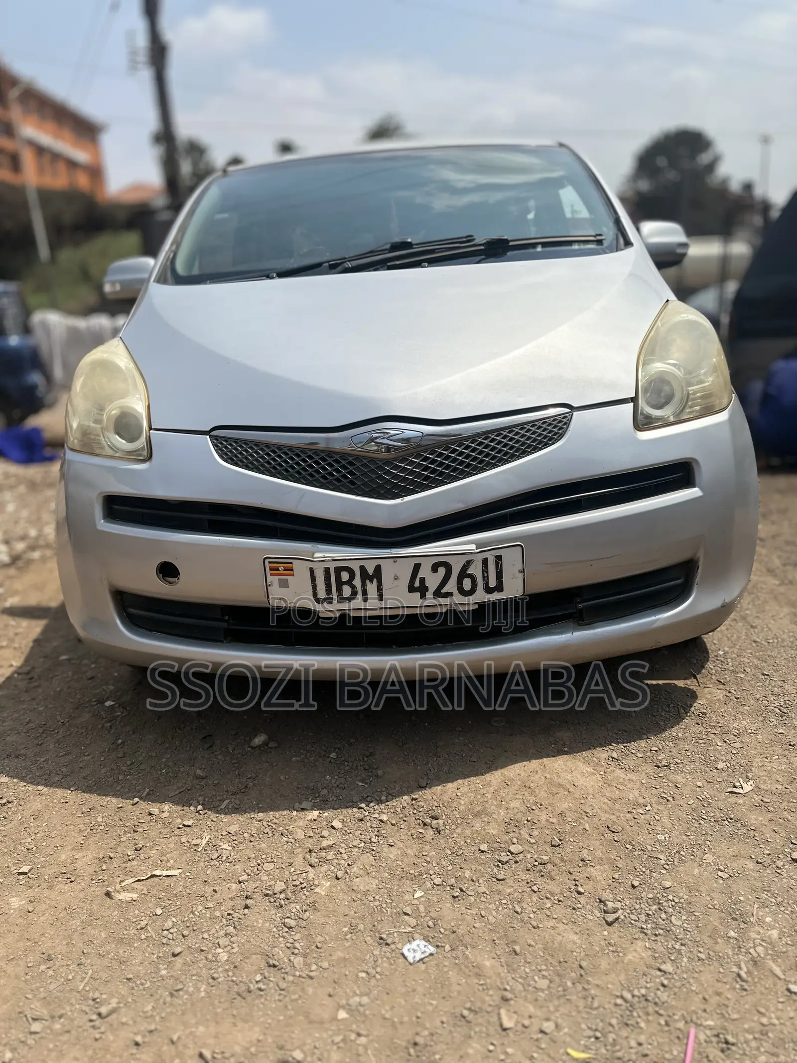 Toyota Ractis 2009 Silver