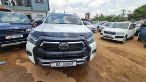 Toyota Hilux 2020 White