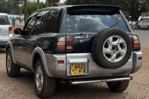 Toyota RAV4 Automatic 2000 Black