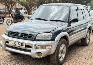 Toyota RAV4 Automatic 2000 Black