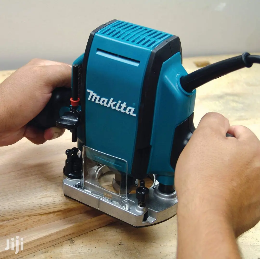 Japan MAKITA Professional Plunge Router 900W
