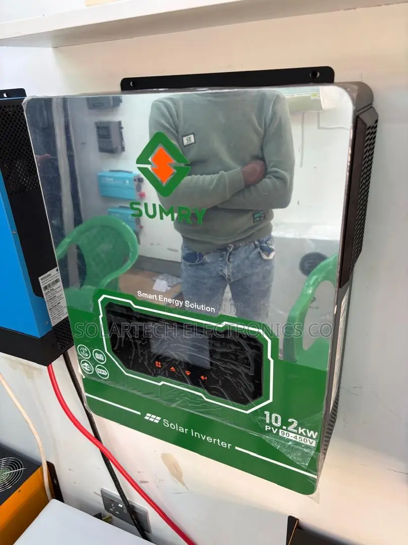 4. 2KW Sumry Hybrid Inverter 500V PV Input 98% Efficiency