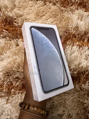 New Apple iPhone XR 128 GB Silver