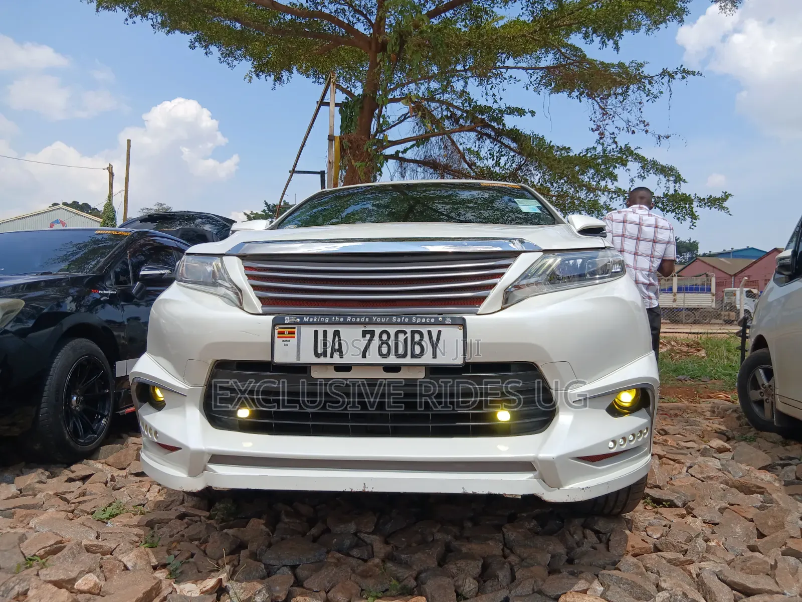 Toyota Harrier 2.0 2016 White