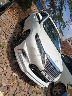 Toyota Harrier 2.0 2016 White