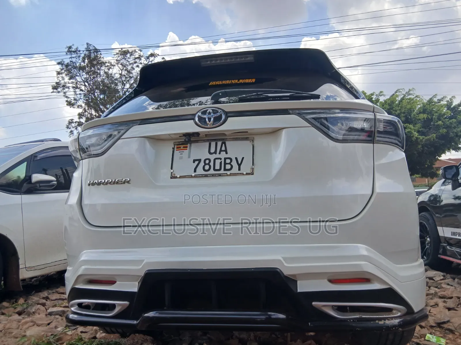 Toyota Harrier 2.0 2016 White