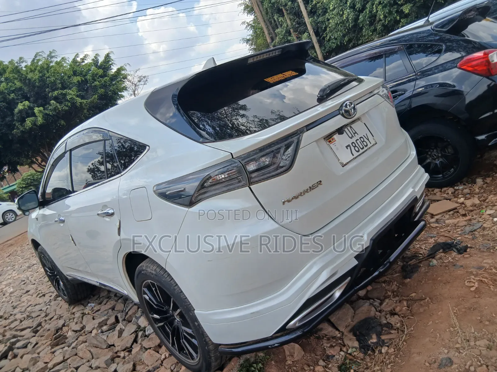 Toyota Harrier 2.0 2016 White