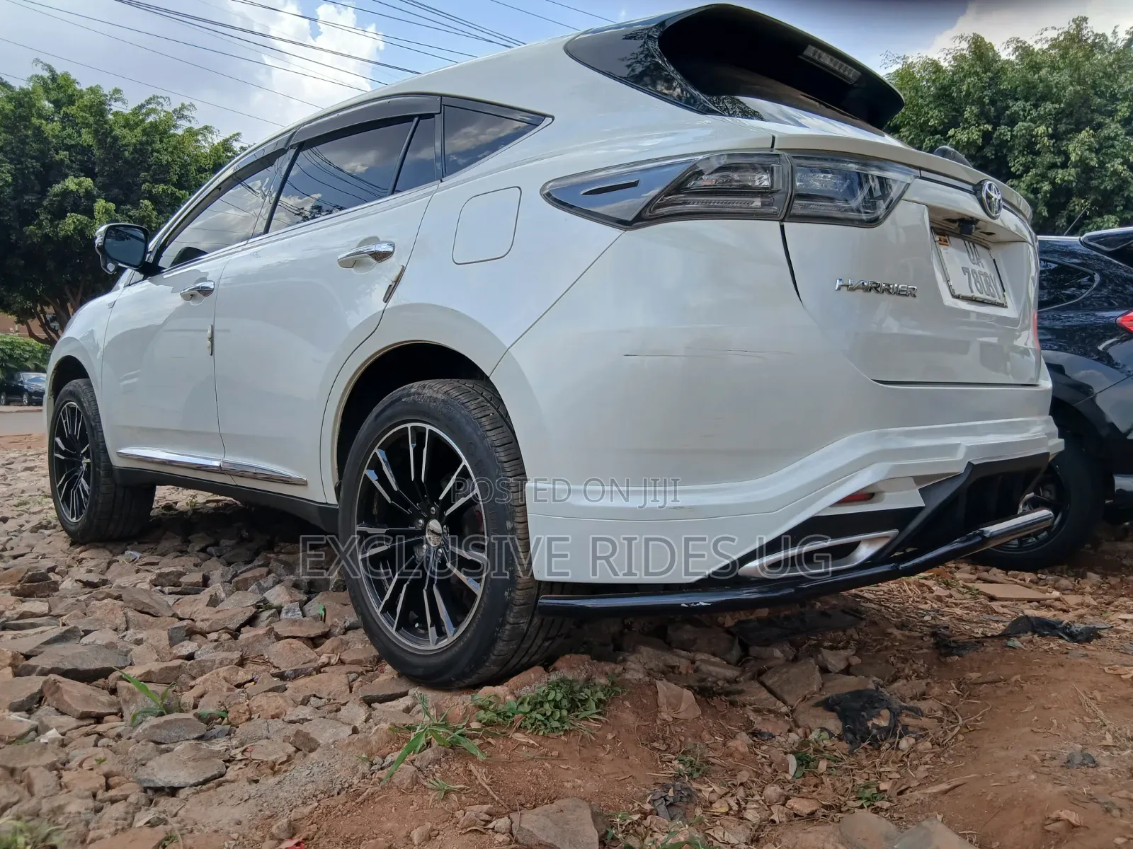 Toyota Harrier 2.0 2016 White