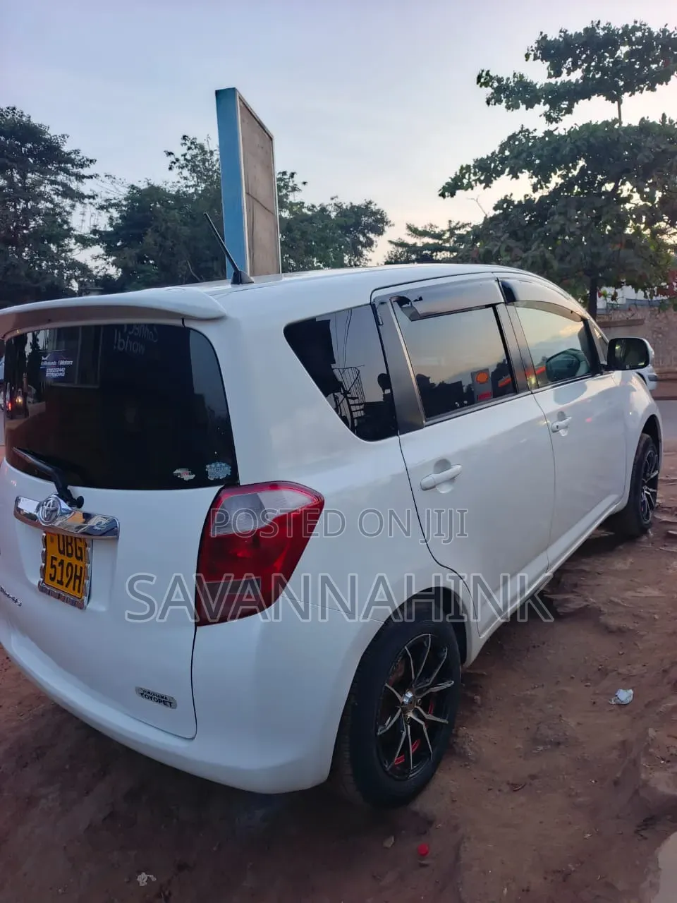 Toyota Ractis 2005 White