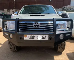 Toyota Hilux 2.5 D-4D SRX 2012 Silver