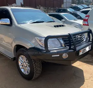 Toyota Hilux 2.5 D-4D SRX 2012 Silver