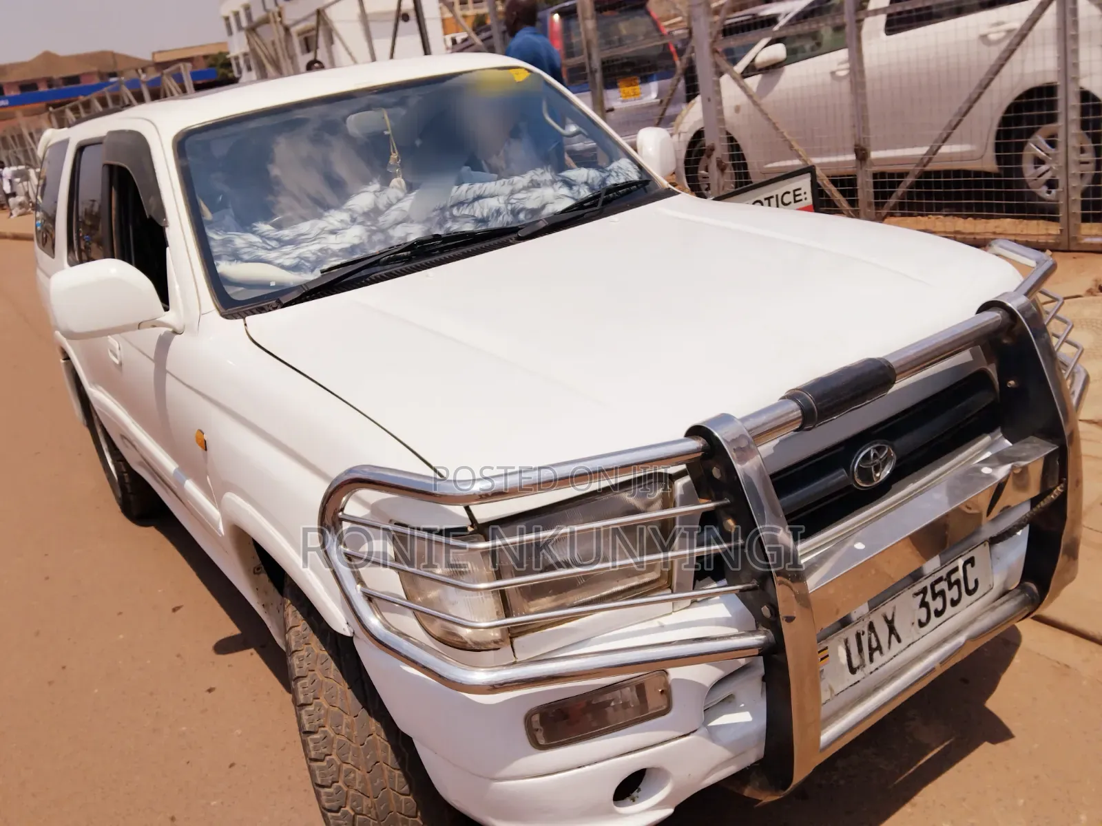 Toyota Hilux Surf 2004 White