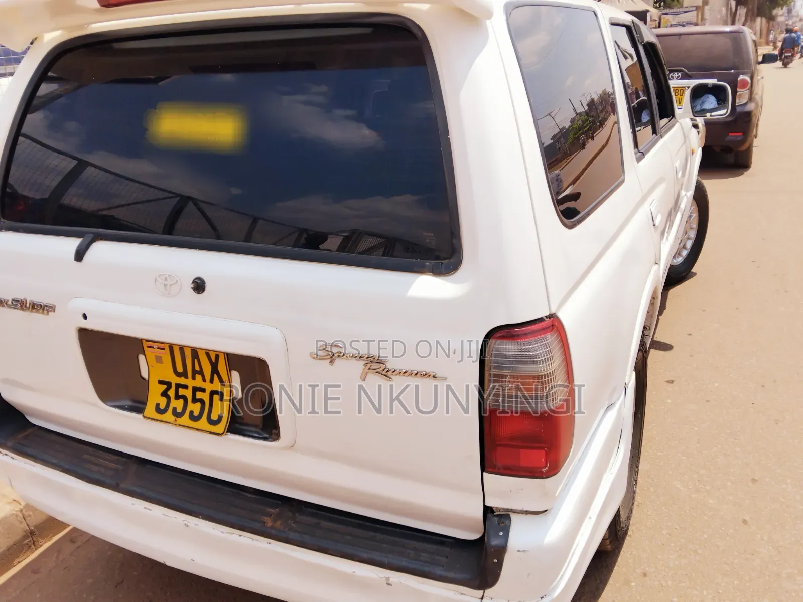 Toyota Hilux Surf 2004 White