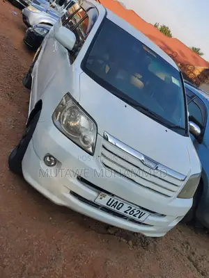 Toyota Noah 2007 White