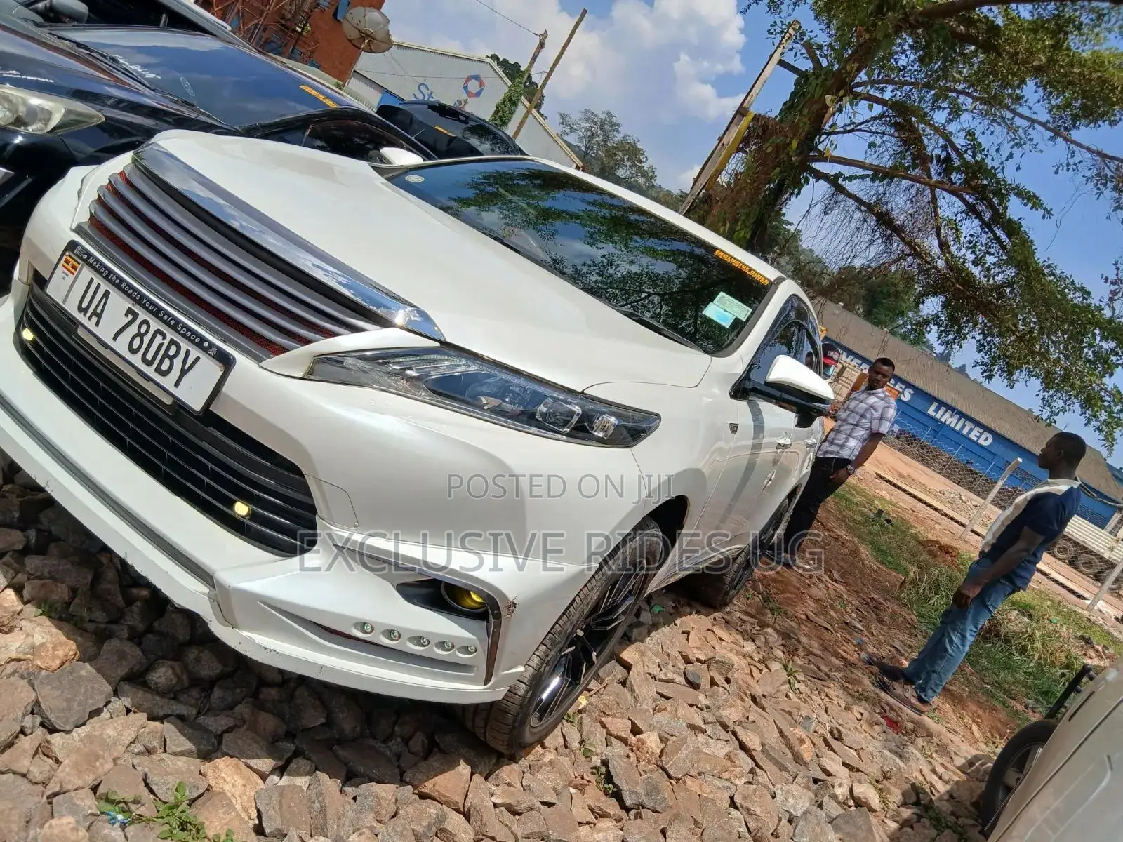 Toyota Harrier 2.0 2016 White