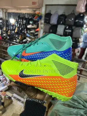 Fear Play Men’s Football Shoes