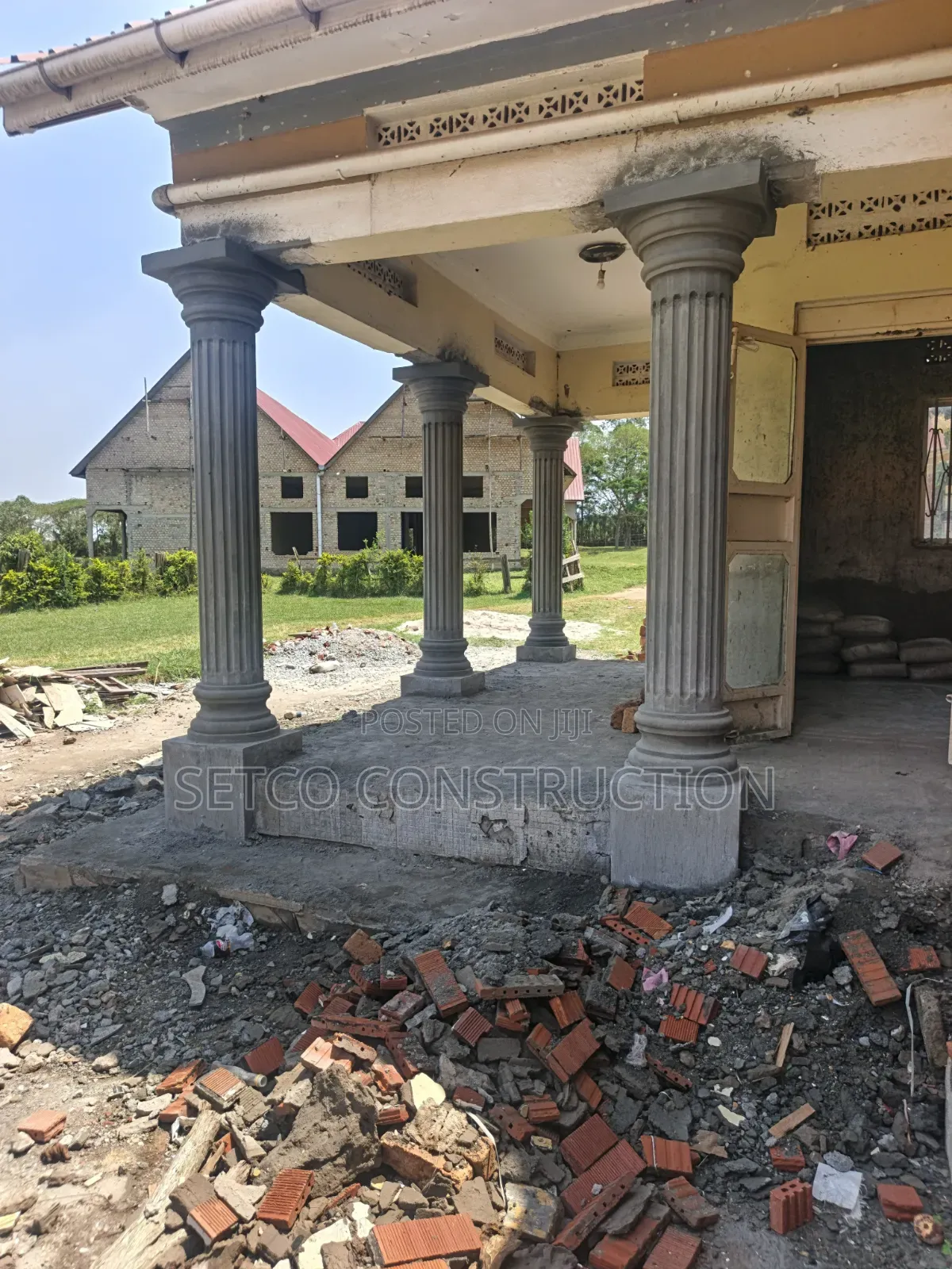Molding Columns