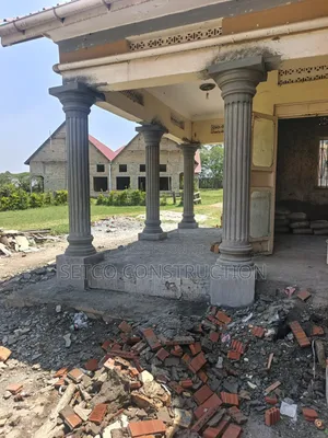 Molding Columns