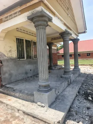 Molding Columns