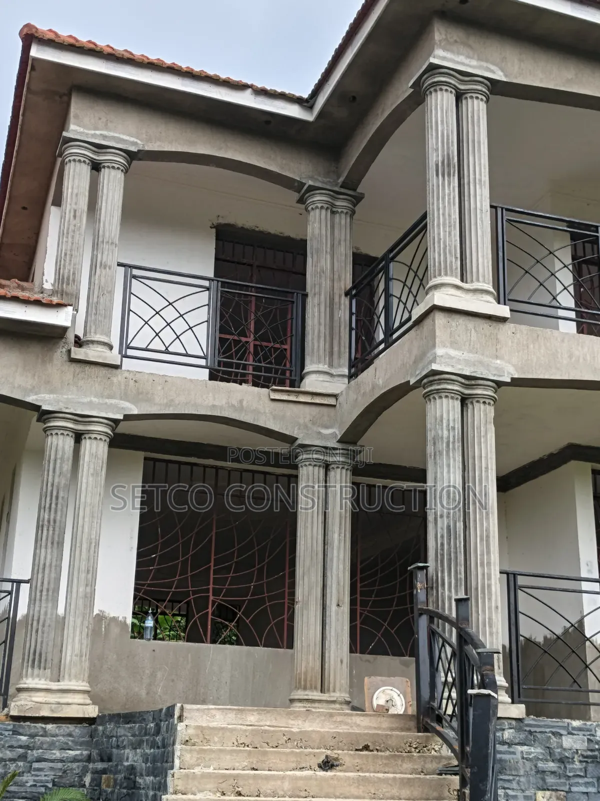 Molding Columns