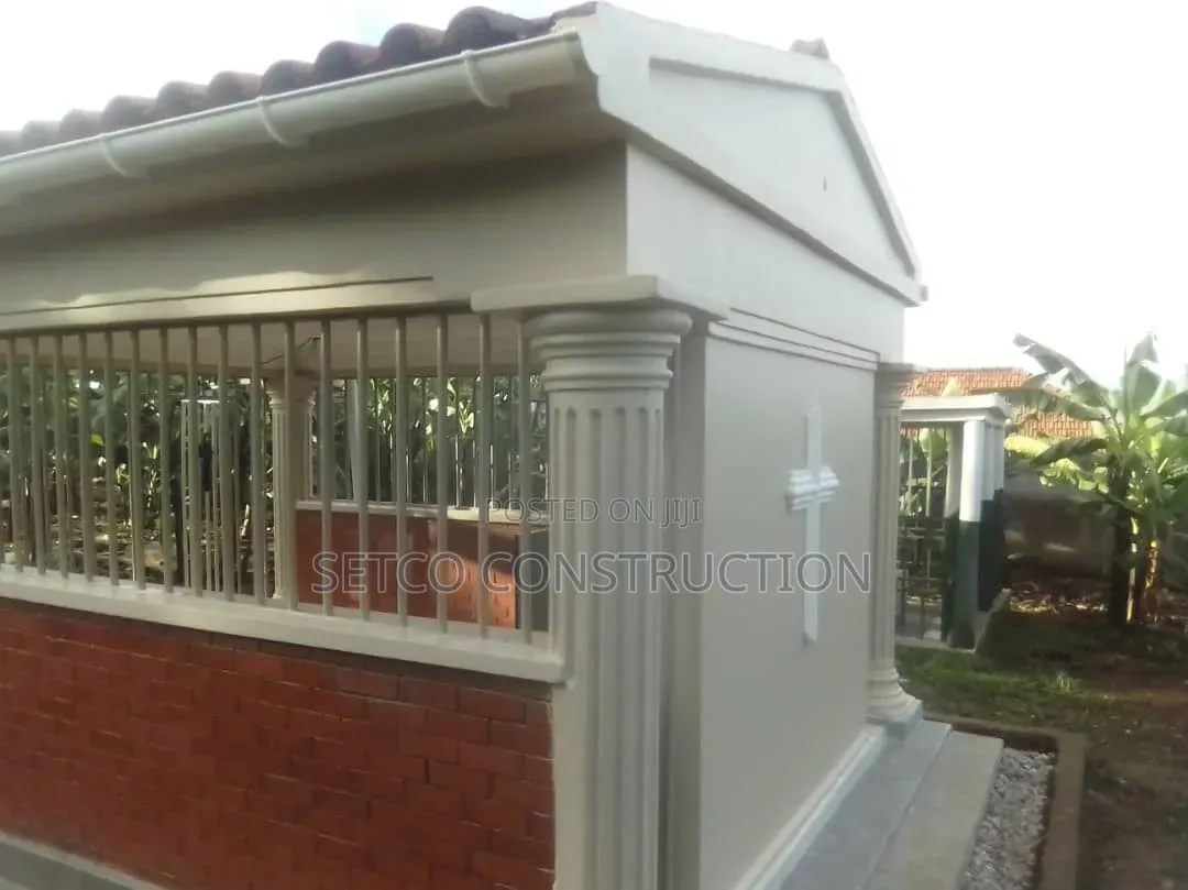 Molding Columns