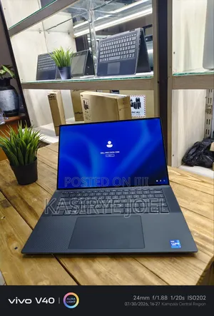 Laptop Dell Precision 5560 16GB Intel Core i7 SSD 512GB