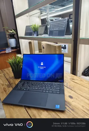 Laptop Dell Precision 5560 16GB Intel Core i7 SSD 512GB