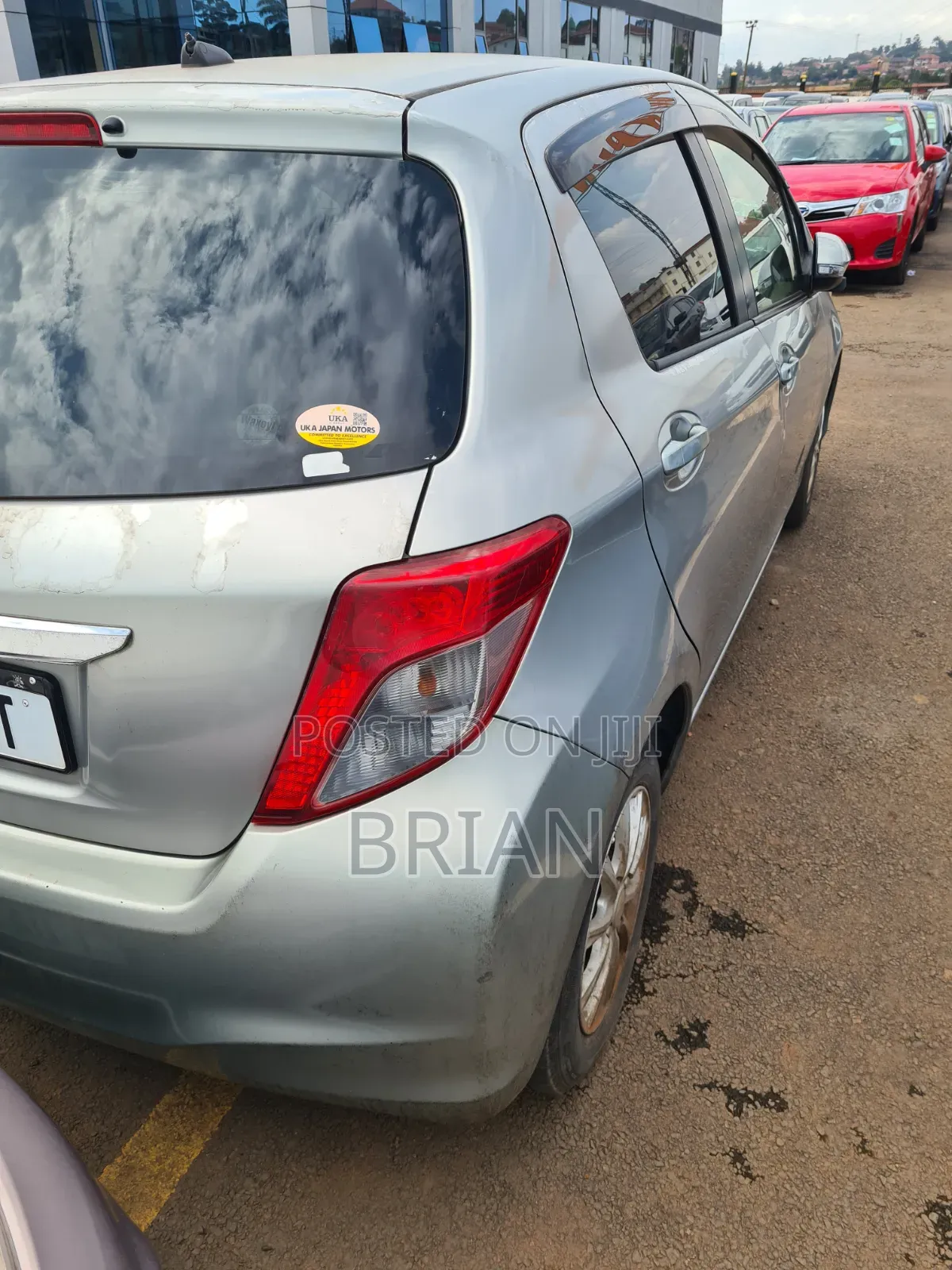 Toyota Vitz 2011 Silver