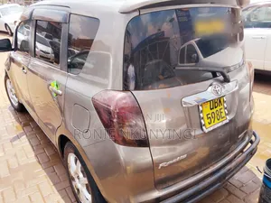 Toyota Ractis 2008 Gray