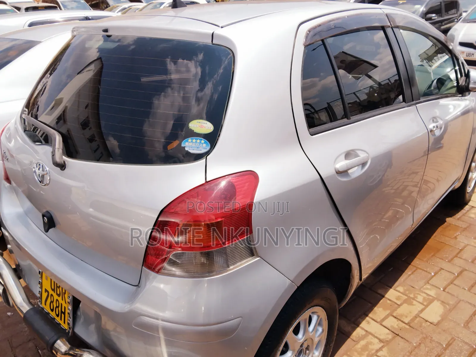 Toyota Vitz 2008 Silver