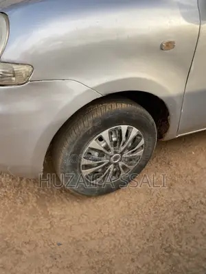 Toyota Sienta 2007 Silver