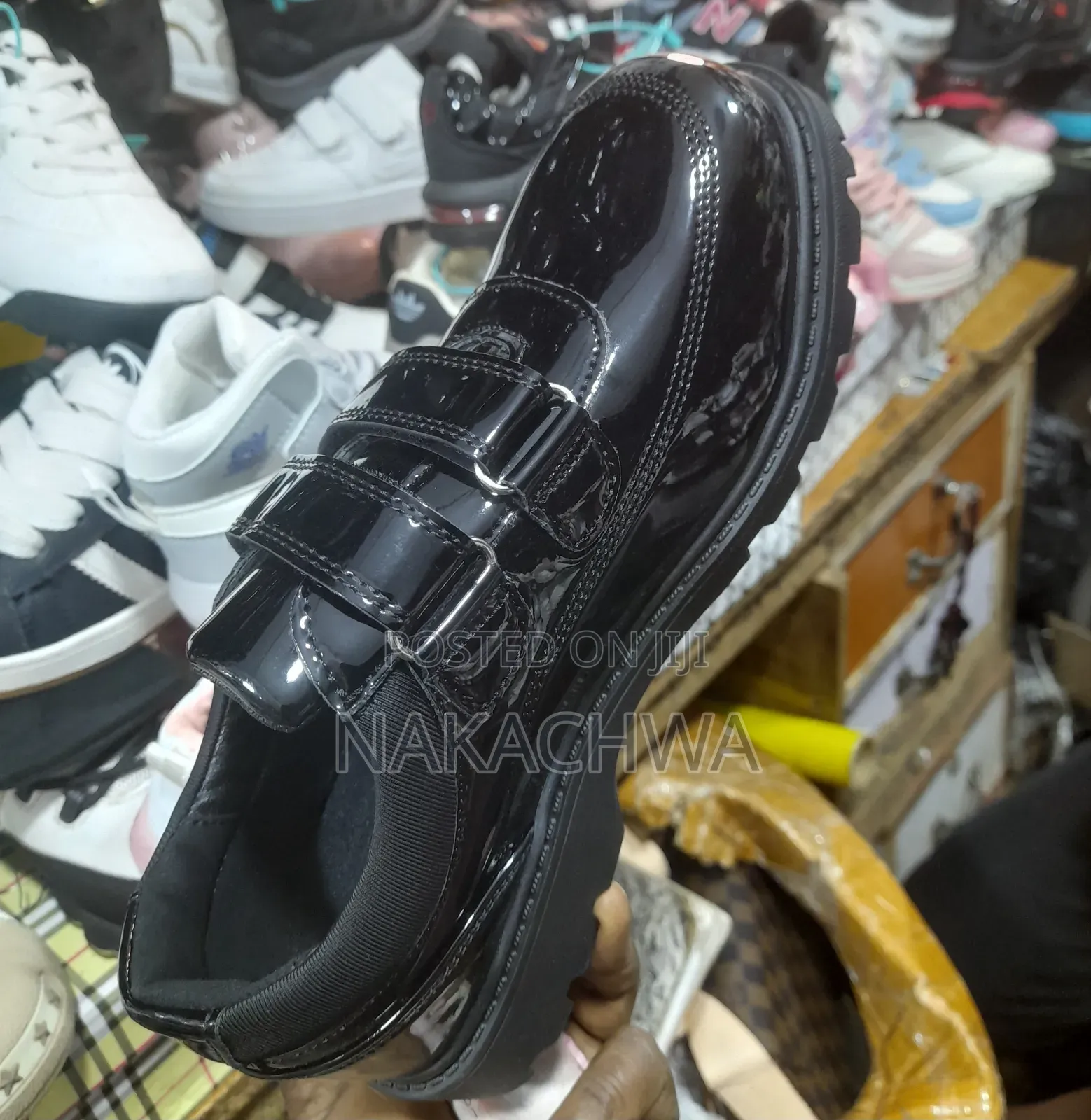Un Polished Black School Shools