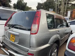 Nissan X-Trail 2006 Gold