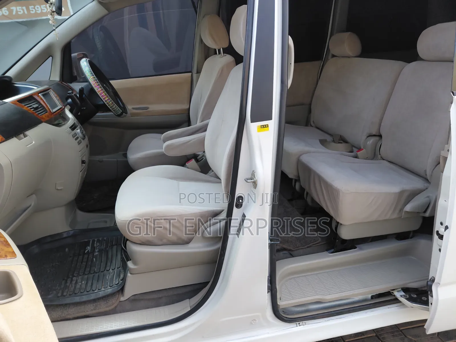 Toyota Noah 2006 Pearl
