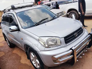 Toyota RAV4 2004 Silver