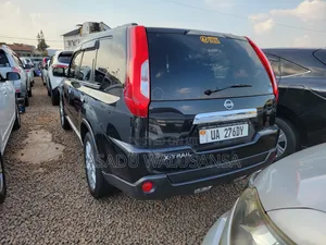 Nissan X-Trail 2012 Black