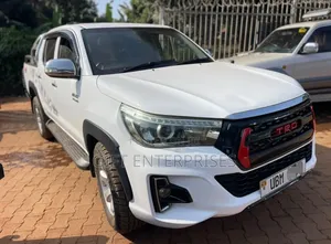 Toyota Hilux 2016 White