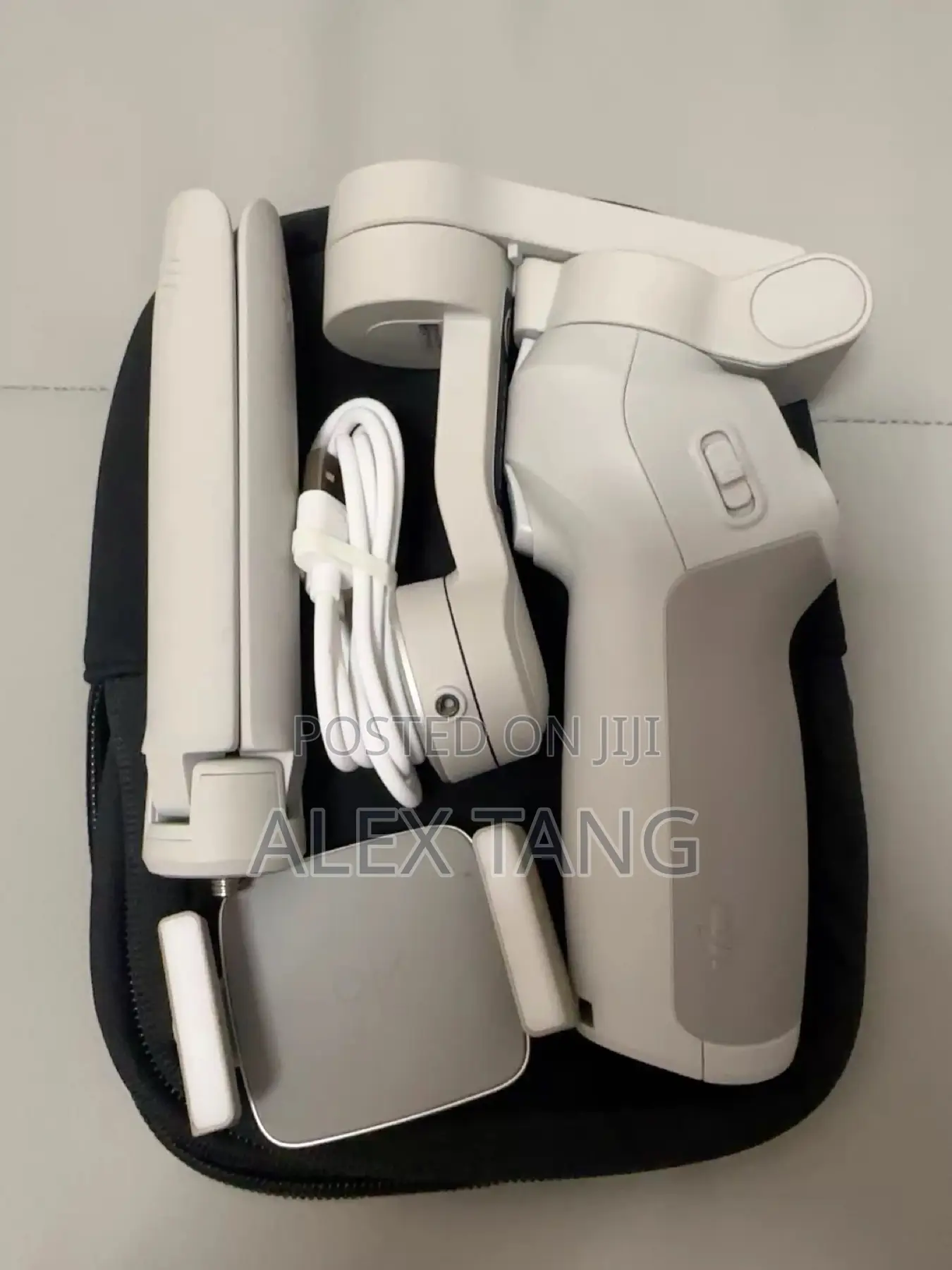 DJI Osmo Mobile SE Smartphone Gimbal Stabilizer